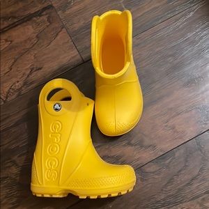 crocs rain boots yellow toddler baby 6